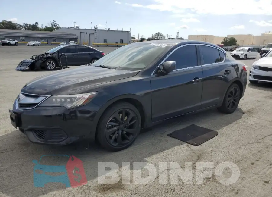 19UDE2F35JA004218 Photo# 1