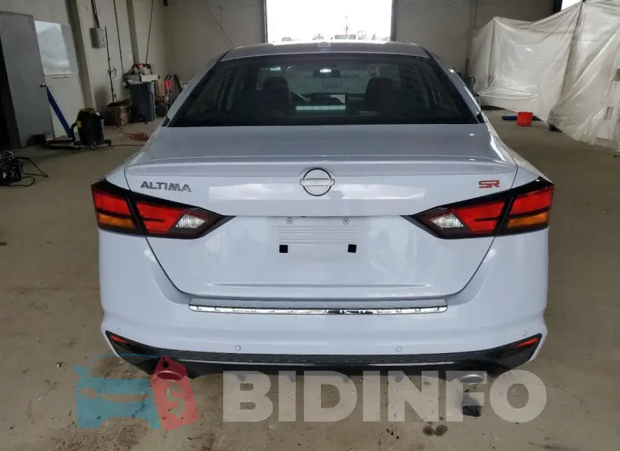 1N4BL4CV9PN329135 Photo# 6
