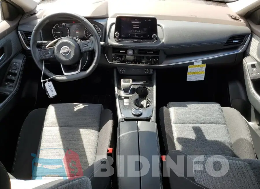 JN8BT3BBXPW220337 Photo# 8
