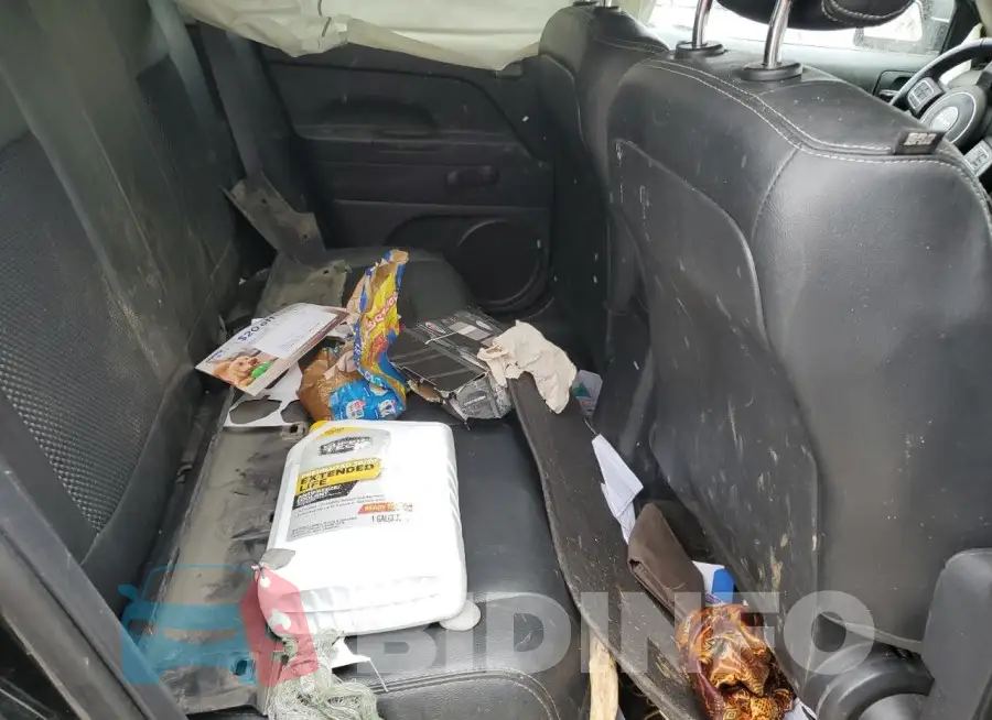 1C4NJPBA1GD775346 Photo# 11