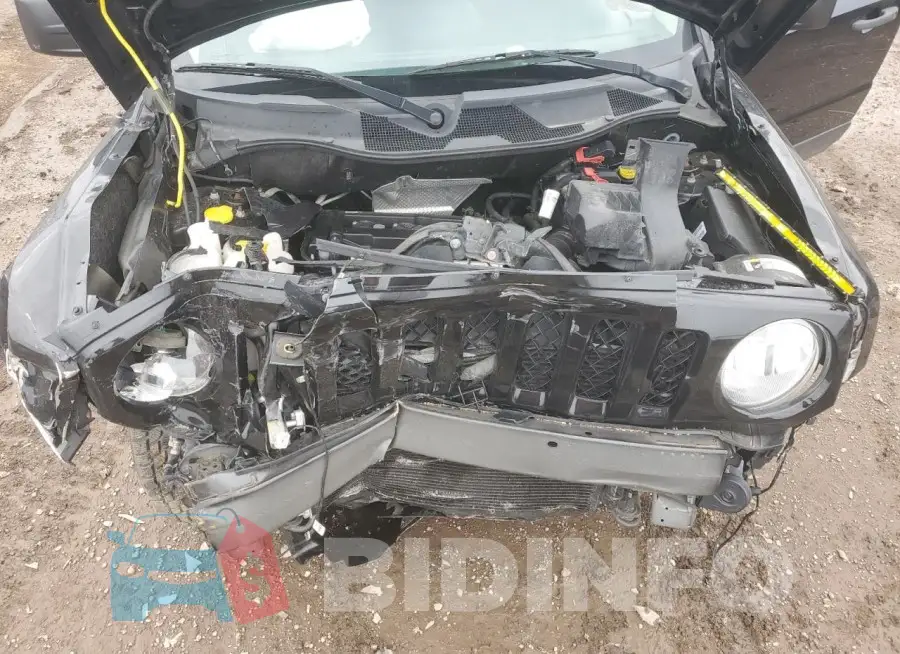1C4NJPBAXGD761221 Photo# 11