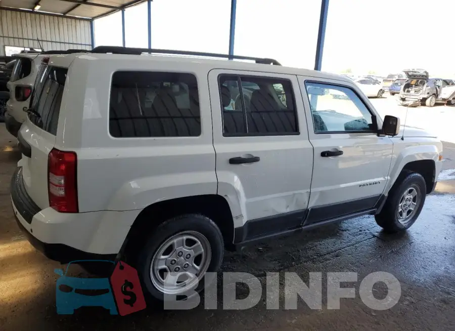 1C4NJPBB0HD208815 Photo# 3