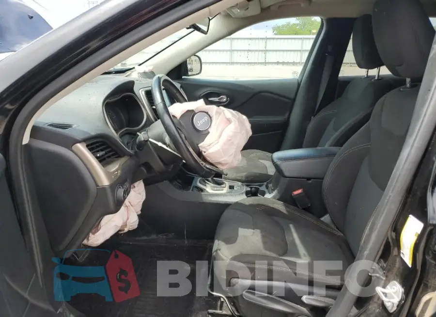 1C4PJLCB5HW668301 Photo# 7