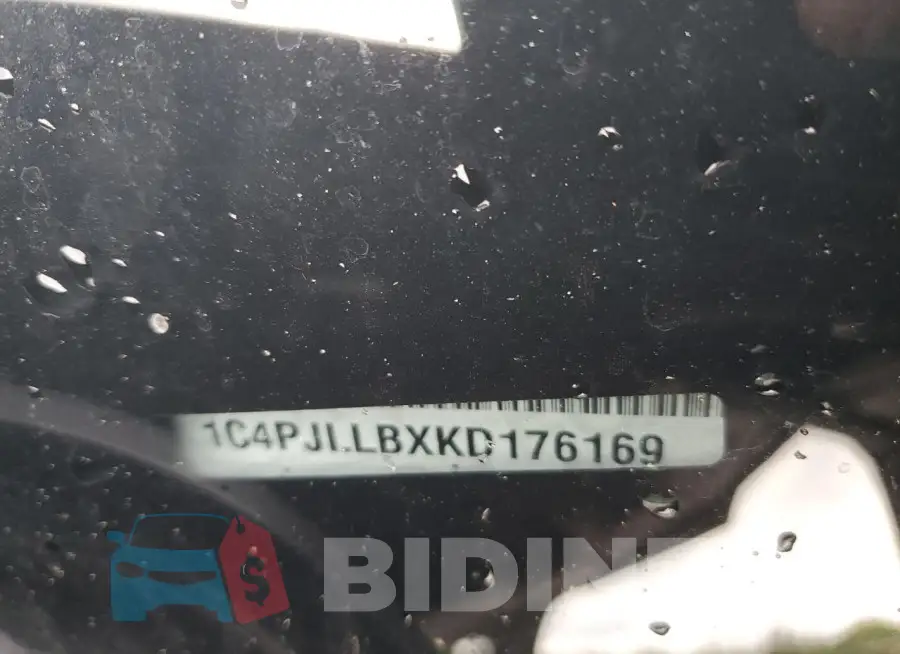 1C4PJLLBXKD176169 Photo# 13