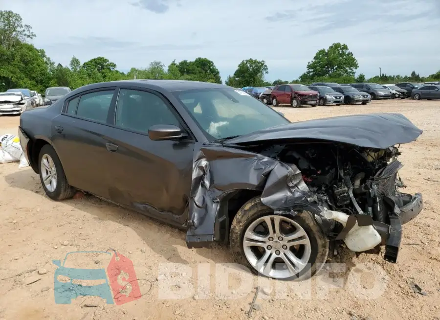 2C3CDXBG3KH653011 Photo# 4
