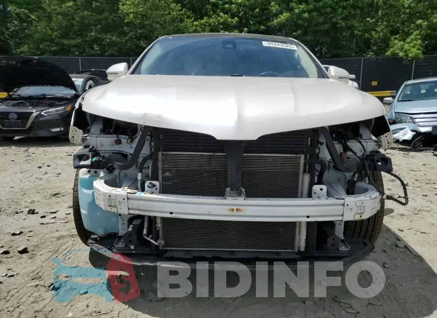 2LMPJ6LR3GBL29535 Photo# 5