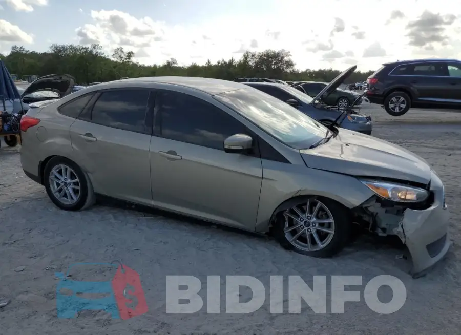 1FADP3F24GL373838 Photo# 4