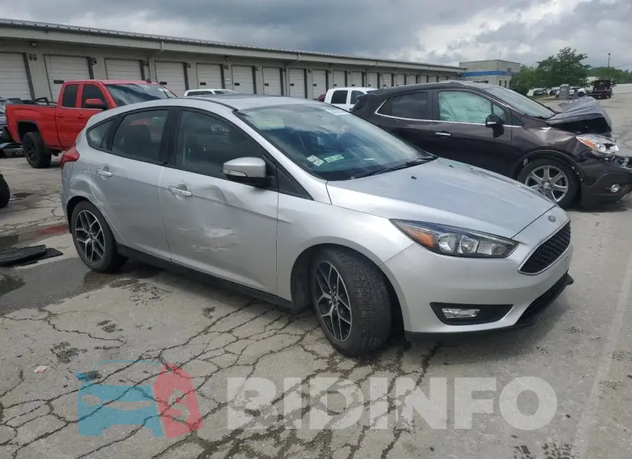 1FADP3M2XHL295327 Photo# 4