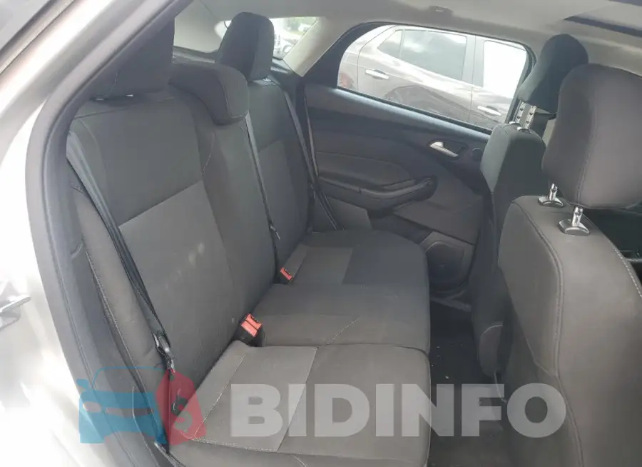 1FADP3M2XHL295327 Photo# 10