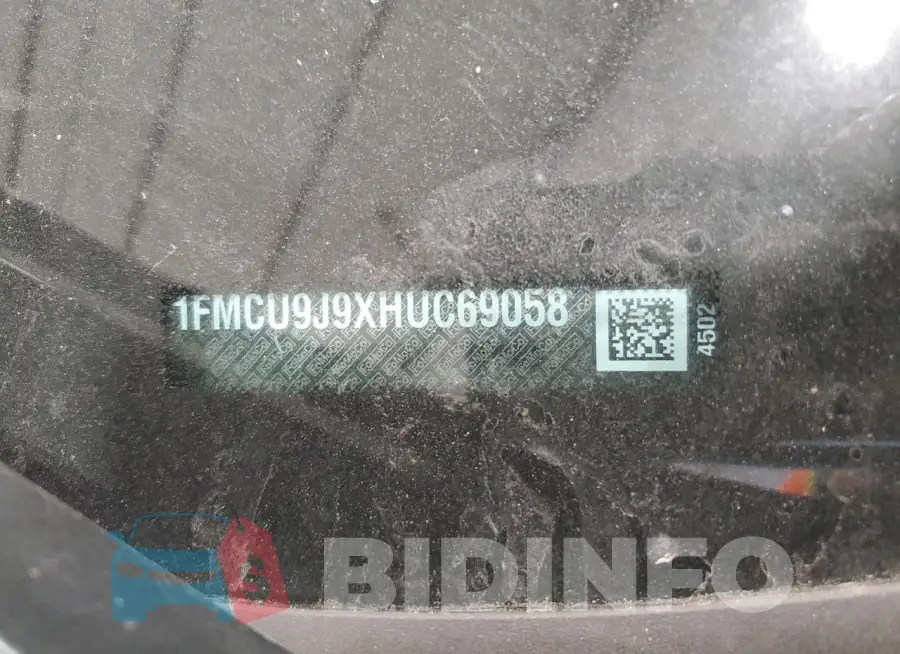 1FMCU9J9XHUC69058 Photo# 13