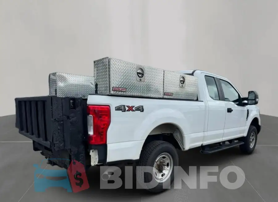 1FT7X2B62HEC57974 Photo# 4