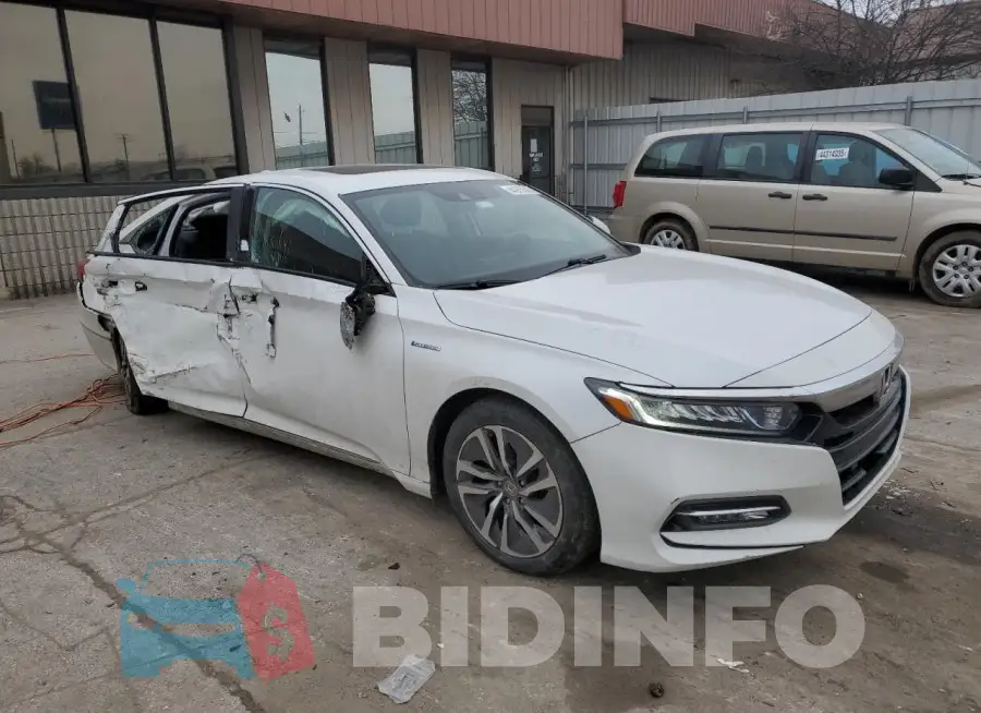 1HGCV3F57KA004855 Photo# 4
