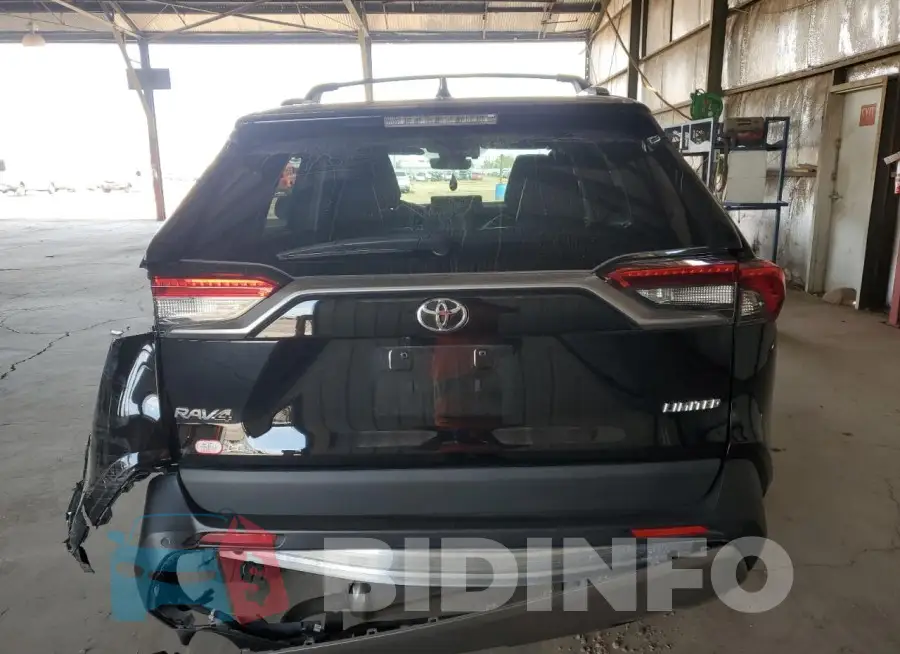 2T3Y1RFV4PC221065 Photo# 6