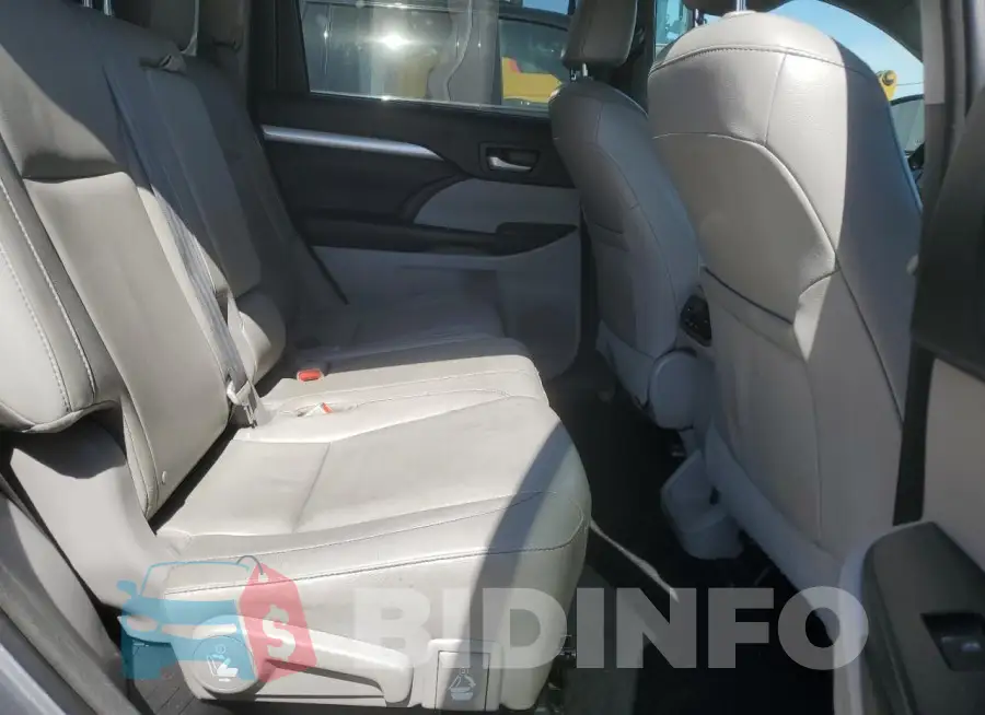 5TDJKRFH3GS355302 Photo# 11