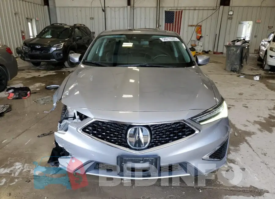19UDE2F77MA001456 Photo# 5