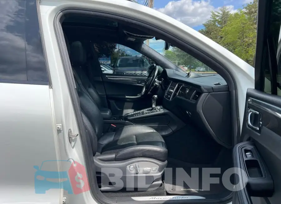 WP1AF2A50HLB60235 Photo# 5