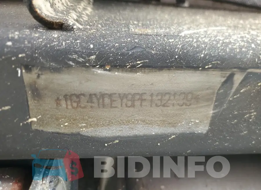 1GC4YPEY8PF132139 Photo# 12