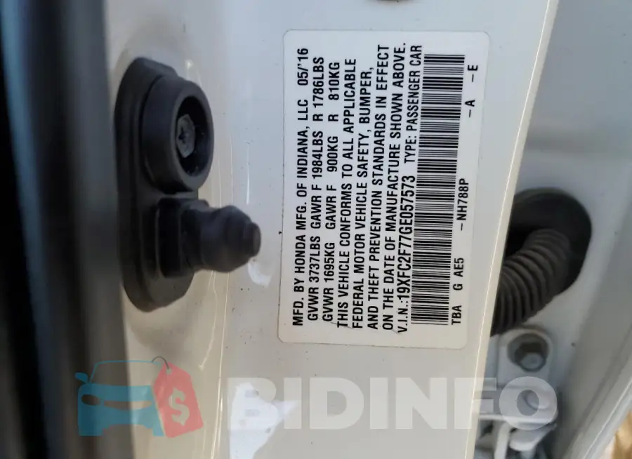 19XFC2F77GE057573 Photo# 12