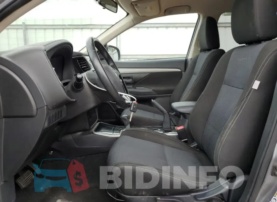 JA4AD2A37HZ025587 Photo# 7