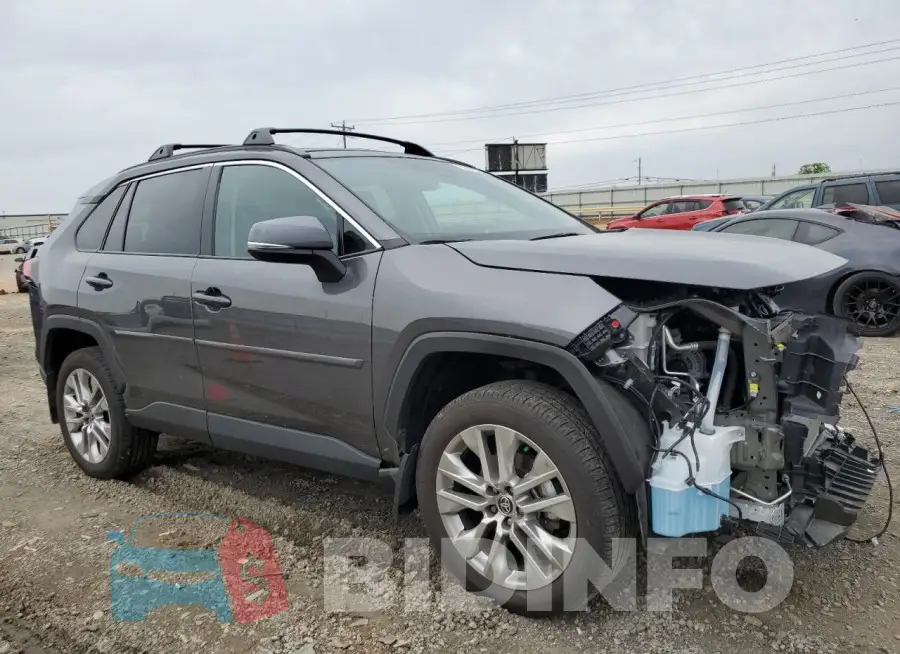 2T3A1RFV8PC390992 Photo# 4