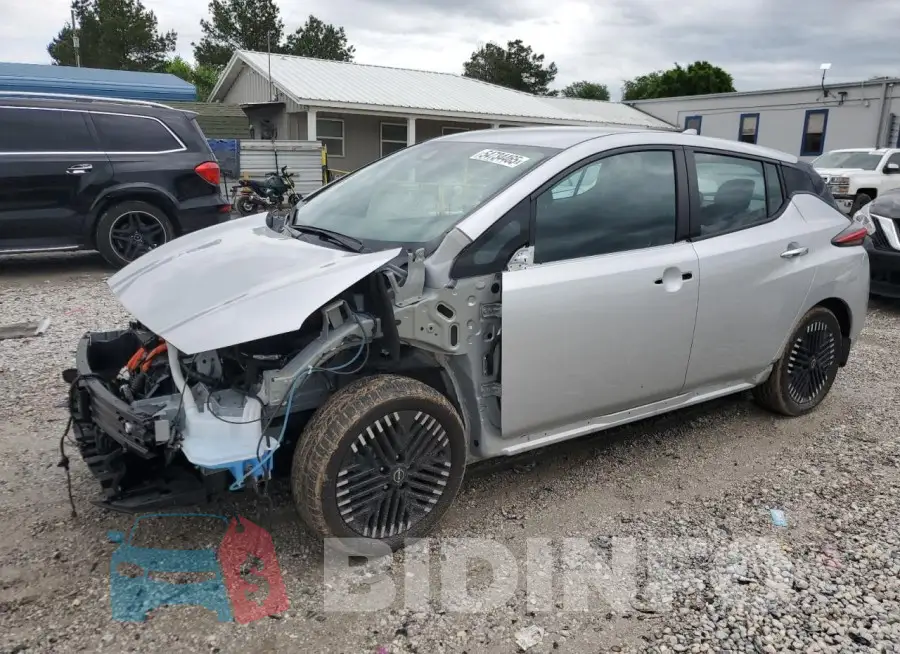 1N4CZ1CV6PC563116 Photo# 1
