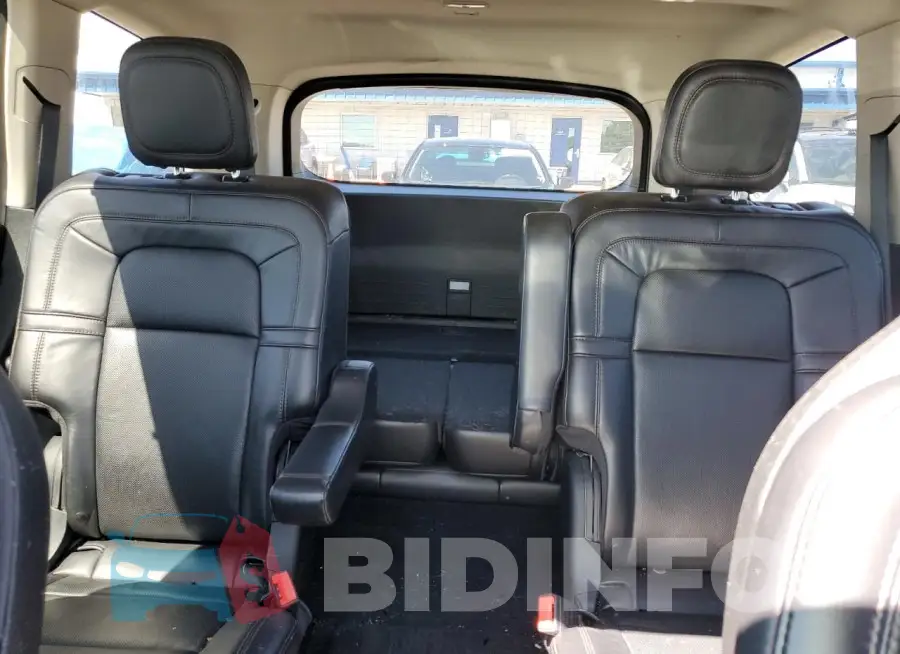 5LM5J7XC4LGL20616 Photo# 10