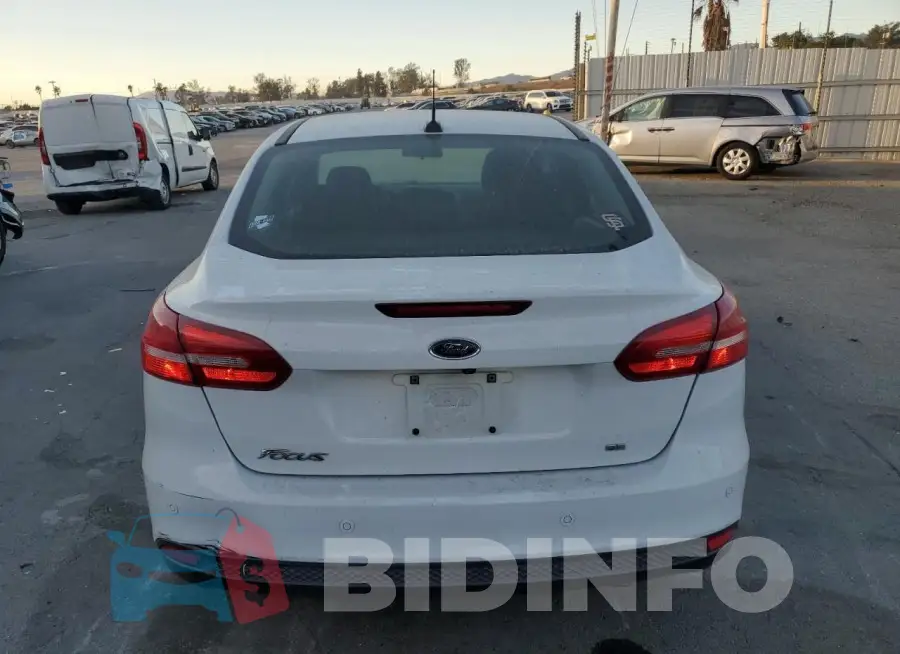 1FADP3F25GL363285 Photo# 6