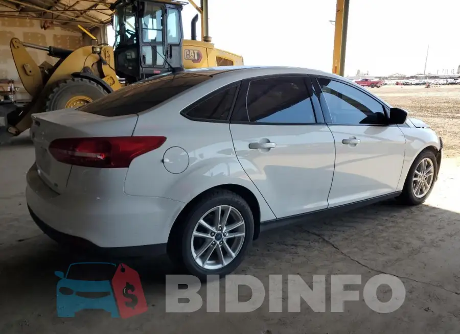1FADP3F2XJL201515 Photo# 3