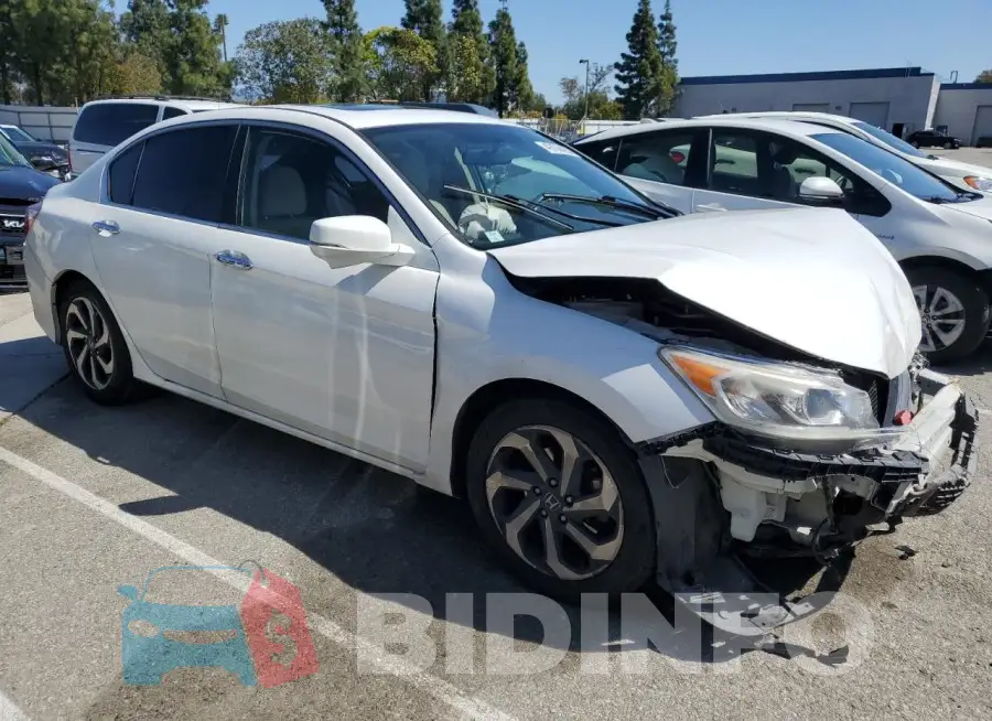 1HGCR2F72HA177742 Photo# 4