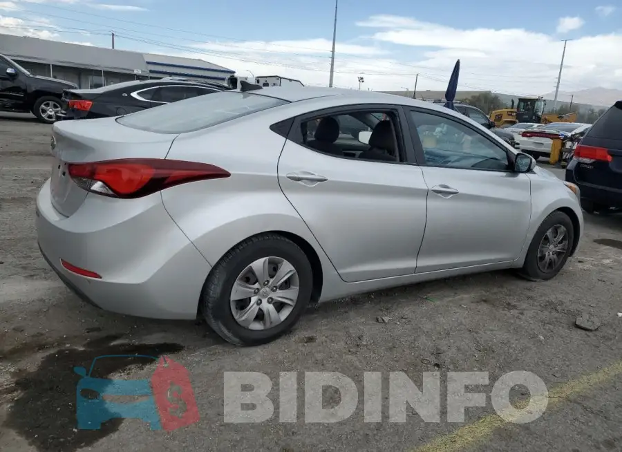 5NPDH4AE6GH733081 Photo# 3