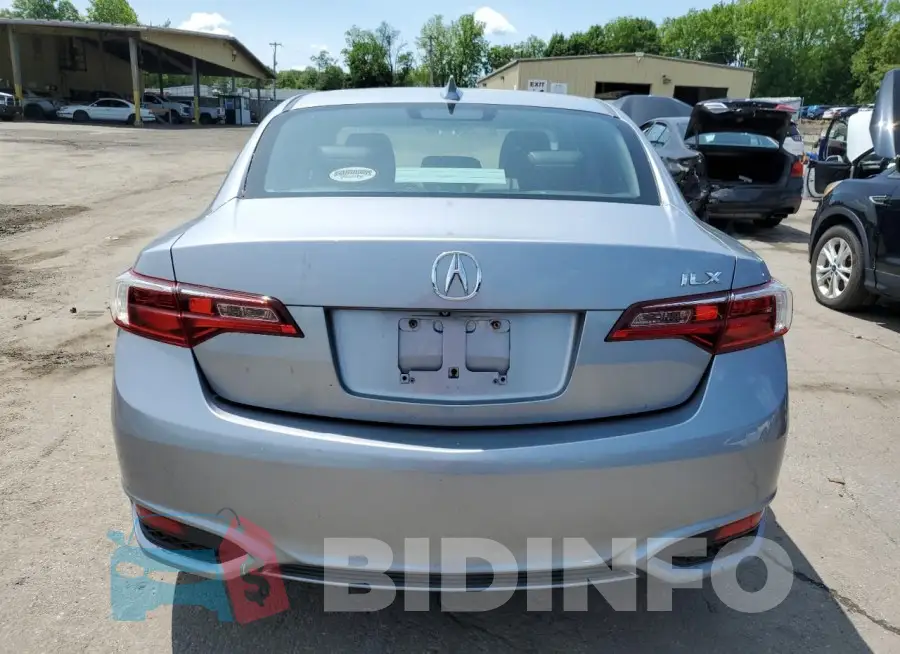 19UDE2F30GA010503 Photo# 6