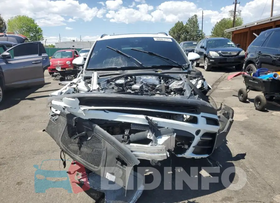WP1AA2A58LLB12523 Photo# 5