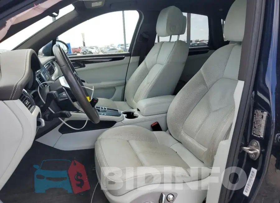 WP1AB2A51JLB35667 Photo# 7