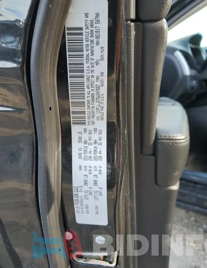 1C4PJLJS7GW347667 Photo# 12