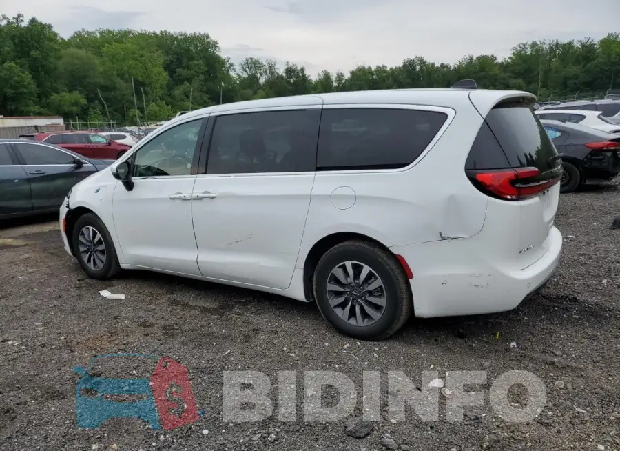 2C4RC1L75PR541042 Photo# 2