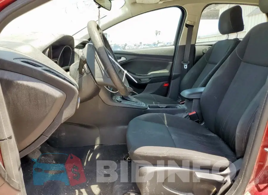1FADP3M27HL204742 Photo# 7