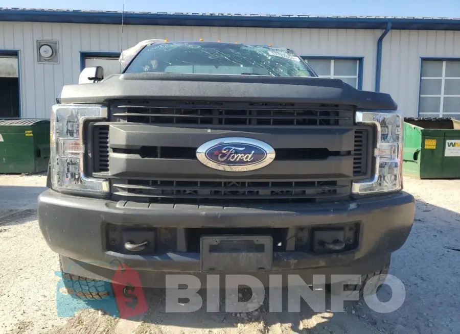 1FTBF2B60HEB82463 Photo# 5