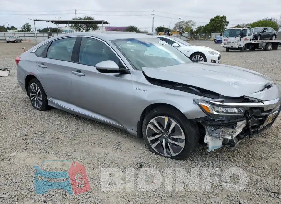 1HGCV3F52KA016265 Photo# 4