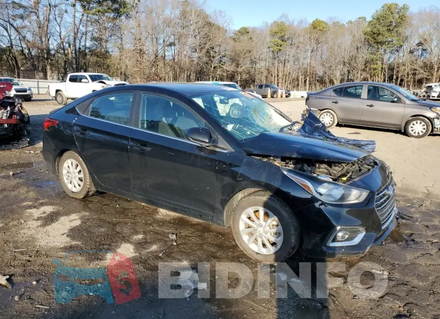 3KPC24A67NE177483 Photo# 4