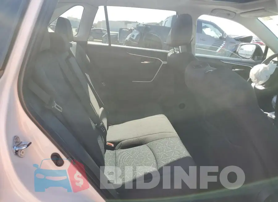 2T3P1RFVXSC528325 Photo# 11