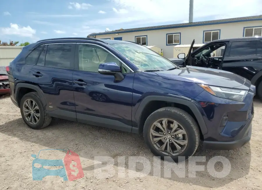 JTMB6RFV1PD100836 Photo# 4