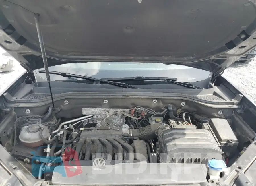 1V2NR2CA8KC542491 Photo# 12