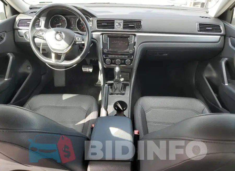 1VWDT7A33HC005677 Photo# 8