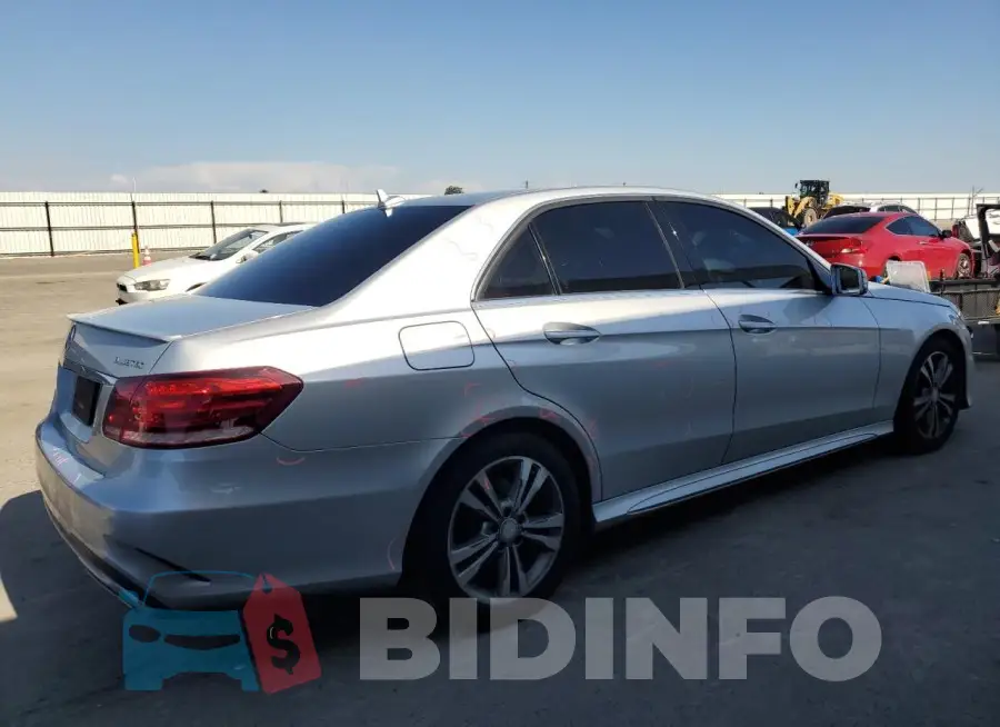 WDDHF9HB9GB250563 Photo# 3
