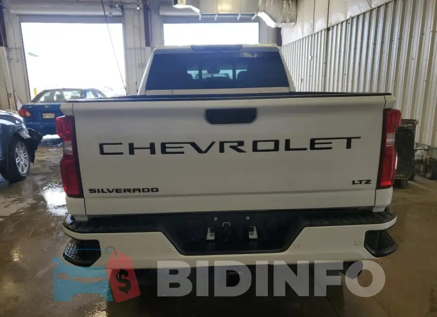 1GC4YPEY1NF139821 Photo# 6