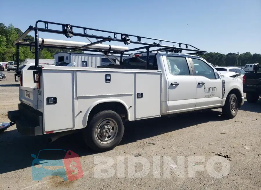1FT7W2AA3PED39297 Photo# 3