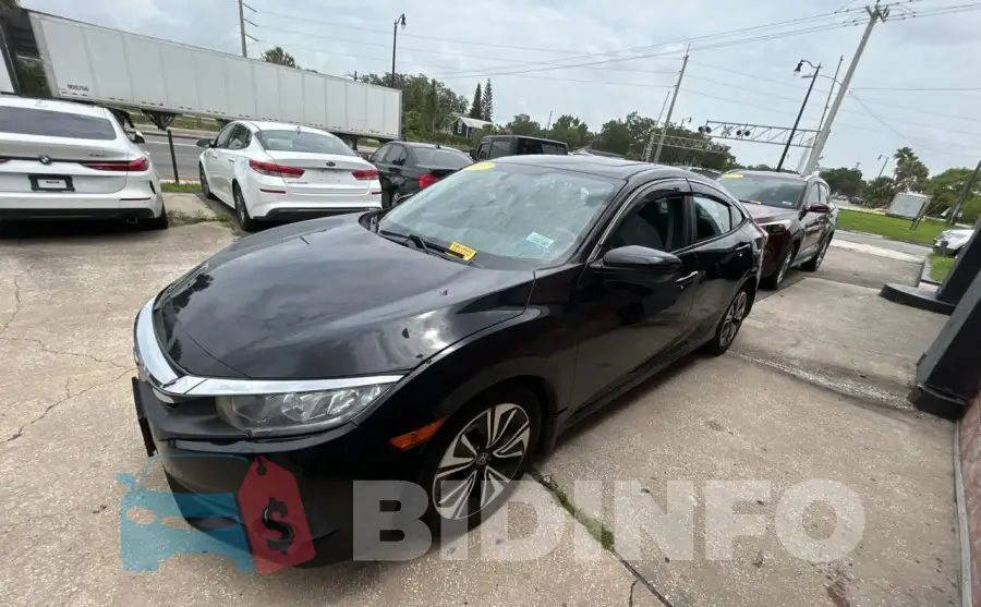 19XFC1F76HE013074 Photo# 2