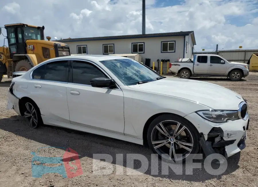 3MW5R1J03M8B77683 Photo# 4