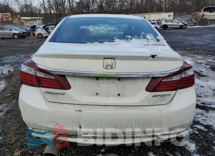 1HGCR2F51HA145668 Photo# 6