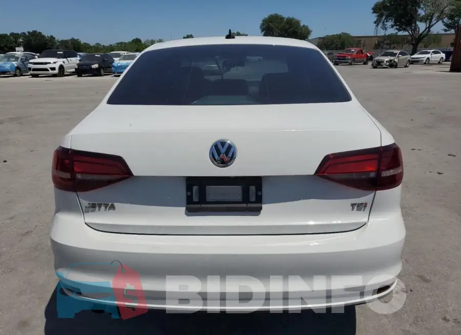 3VW267AJ5GM237627 Photo# 6